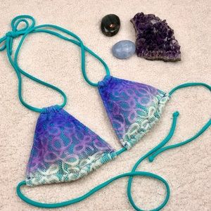 🦋 VICTORIA’S SECRET Ombré bikini TOP size: SMALL